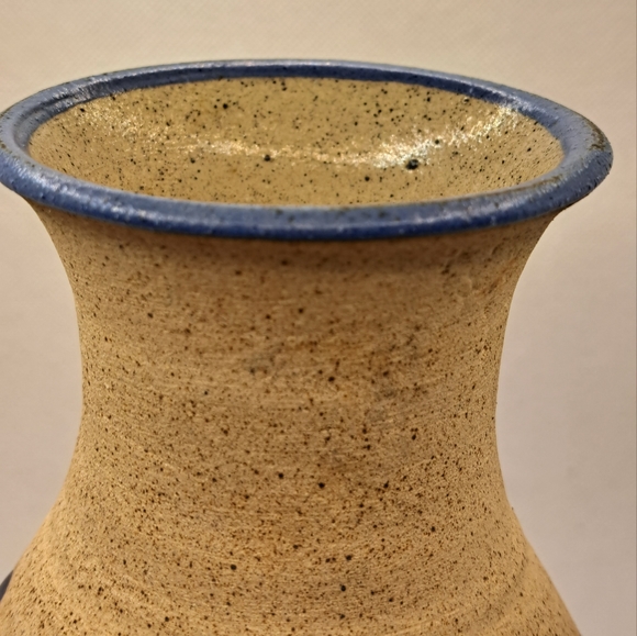 Vintage Tonala Mexico Hand Painted Signed Pottery Vase with Bird and Flowers. - Picture 3 of 8